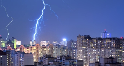 Lightning: understand the dangers of lightning and know how to protect yourself