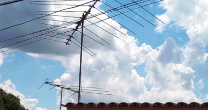 Cemig alerta sobre os riscos da instalação de antenas de TV próximas à rede elétrica