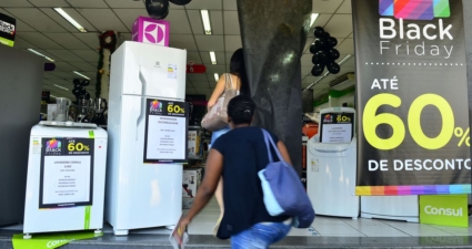 De olho na Black Friday?  Se for comprar eletroeletrônicos, dê preferência aos mais eficientes