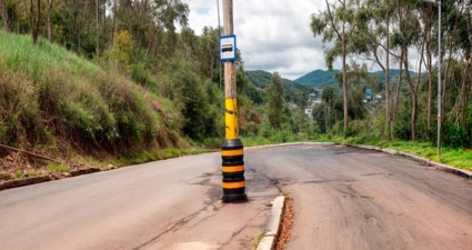 Estrutura instalada em postes da Cemig colabora para a segurança e evita interrupções de energia em ocorrência de trânsito