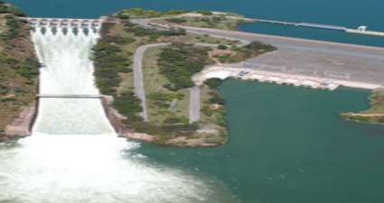  Em períodos de chuvas intensas, a Cemig alerta a população sobre os dois tipos de reservatórios de suas usinas