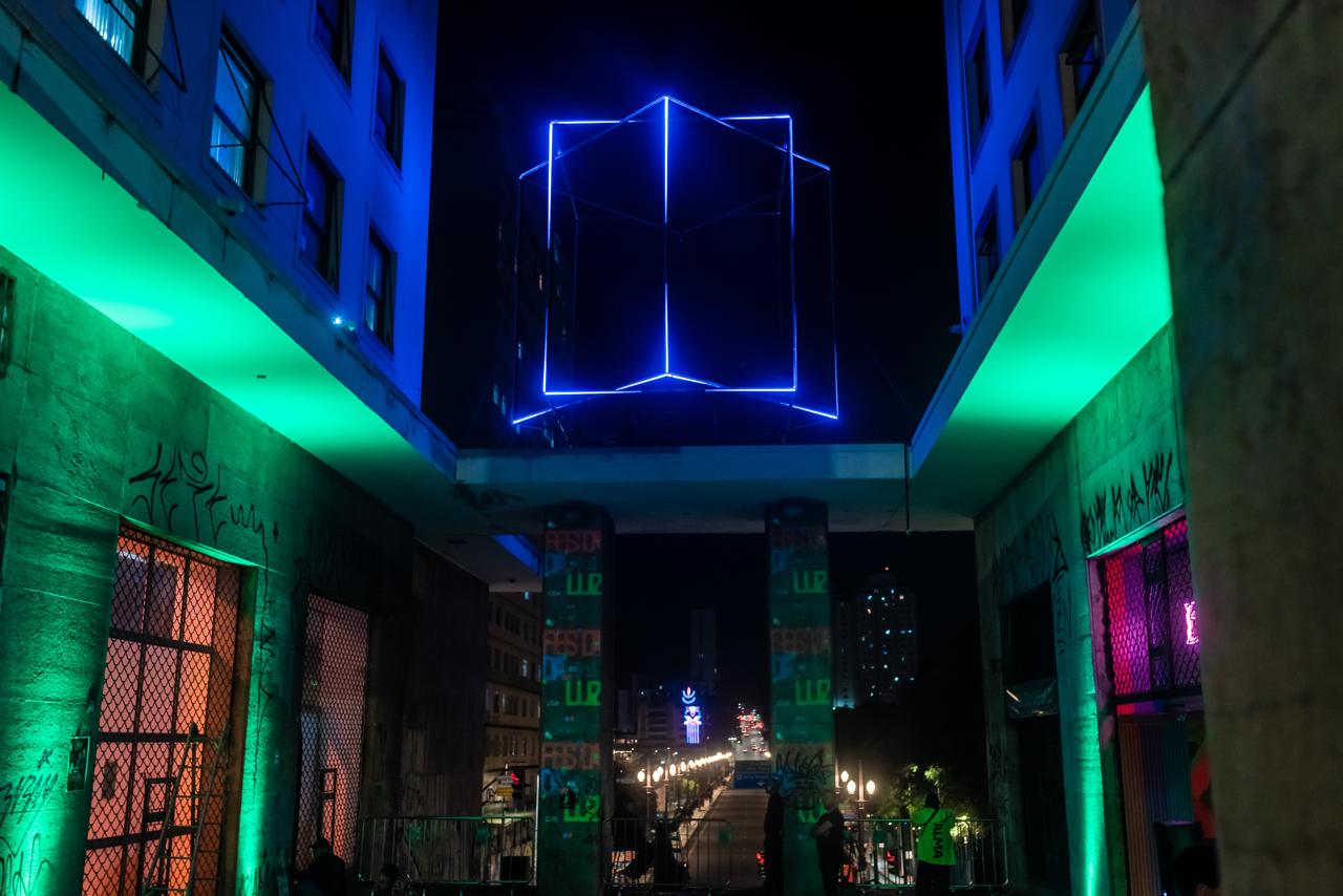 foto da Praça da Liberdade iluminada