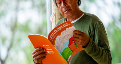 Cemig lança manual de segurança bilíngue para indígenas Maxakali