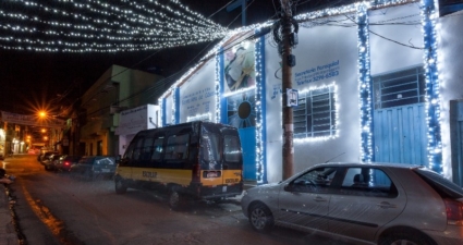 Cemig orienta sobre procedimentos de segurança com a rede elétrica na instalação de enfeites natalinos