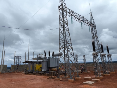 imagem de uma subestação de energia