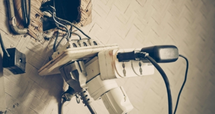 Brasil contabiliza pelo 3º ano consecutivo mais de 2 mil acidentes elétricos e Cemig alerta para cuidados 